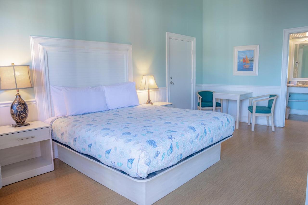 Sea And Breeze Hotel And Condo Tybee Island Exterior photo