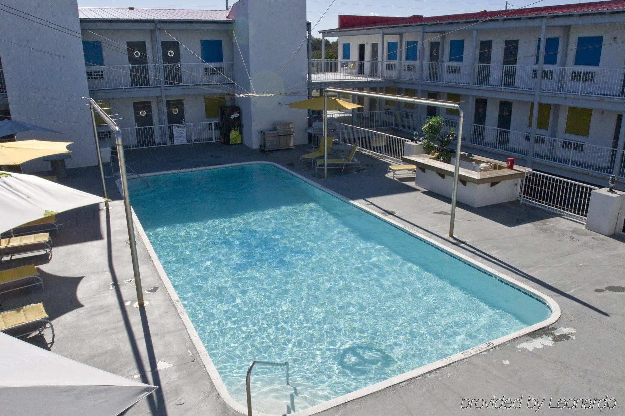 Sea And Breeze Hotel And Condo Tybee Island Exterior photo